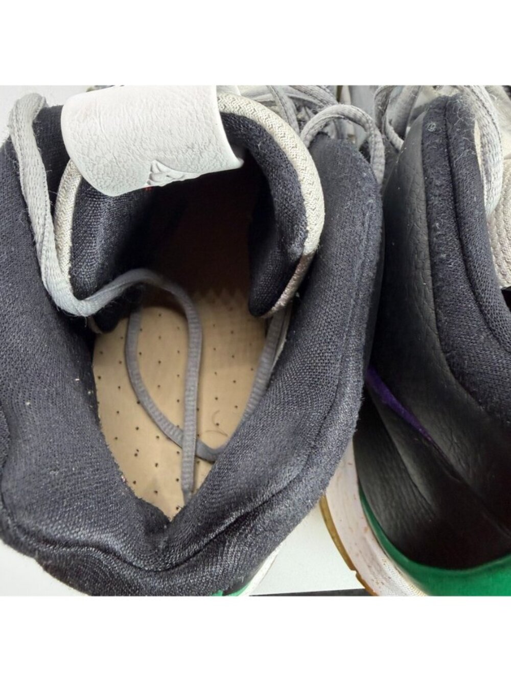 Nike Kyrie 4 Shoes Mens Size 12 Gray Black Basketball Street Wear Mid Top - Picture 9 of 13